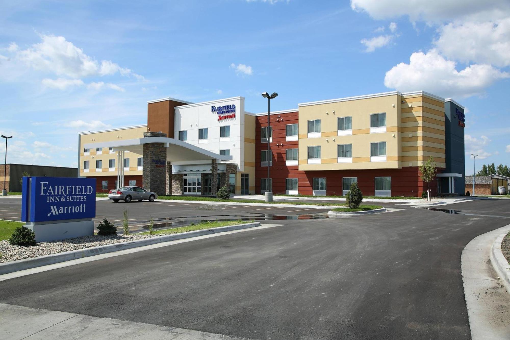 Fairfield Inn & Suites By Marriott East Grand Forks מראה חיצוני תמונה